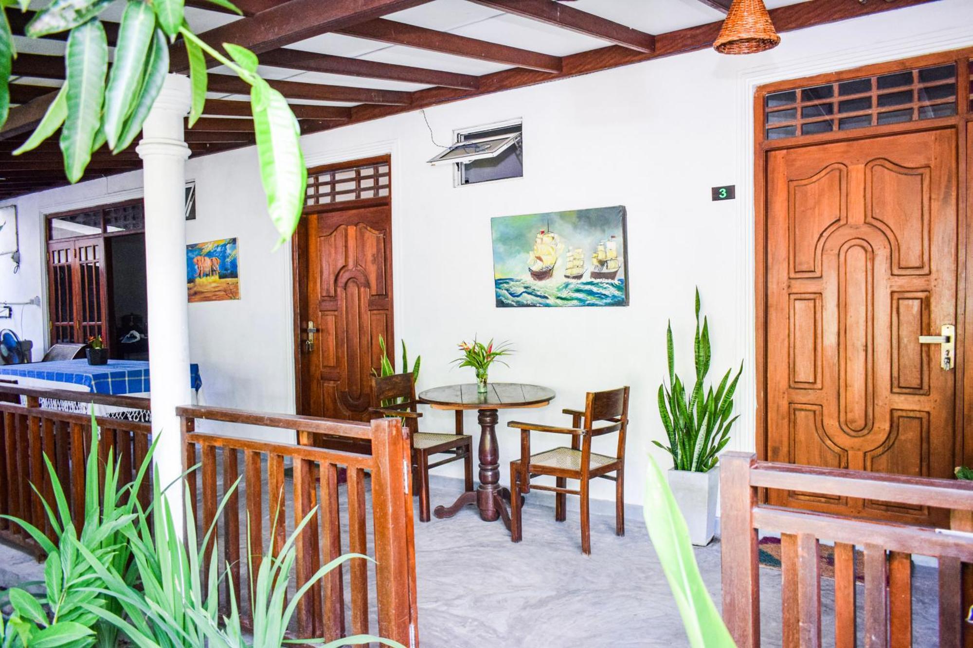 The Emerald Guest House & Villa Unawatuna Exteriör bild